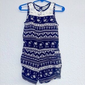 Toddler girls Crazy 8 black jumper with white lace accent at neck sz 3T